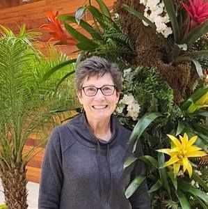 Meet your Posher, Laura